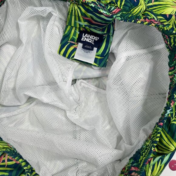 Lands End 8" Swim Trunks Size XL 40-42 Elastic Waist Pockets Mesh Liner UPF 50 - Picture 7 of 8